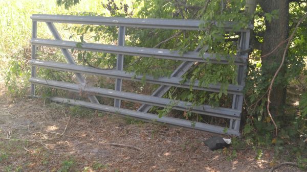 3 metal Farm gates with attachment for Sale in Waxahachie, TX - OfferUp