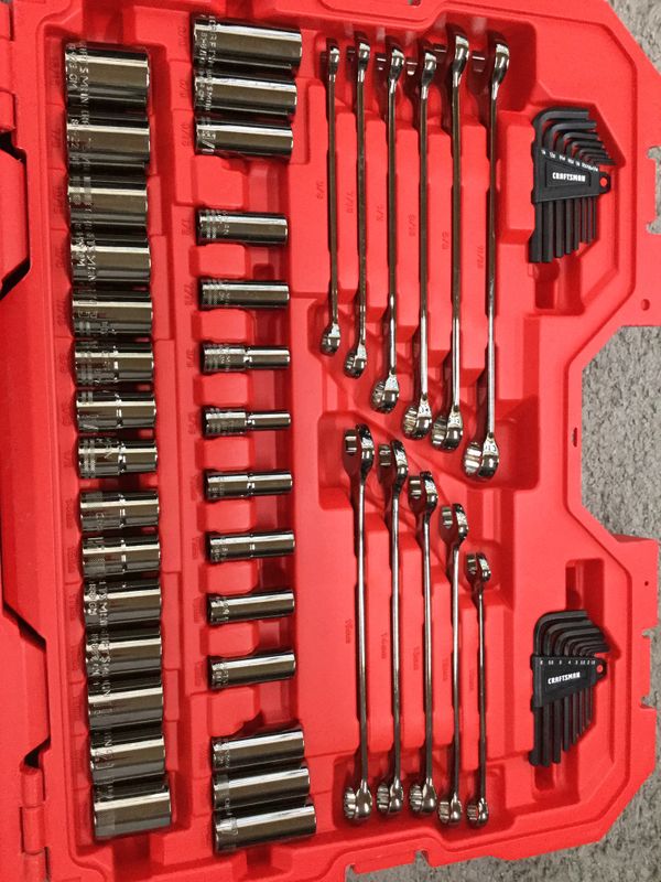 Craftsman 121 Piece SAE and Metric Gunmetal Chrome Mechanic’s Tool Set