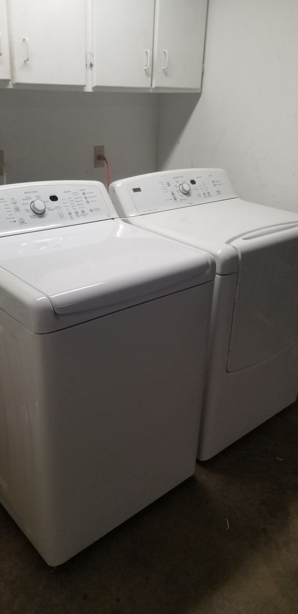 Set of Kenmore Elite Oasis washer and GAS dryer( great condition ) for