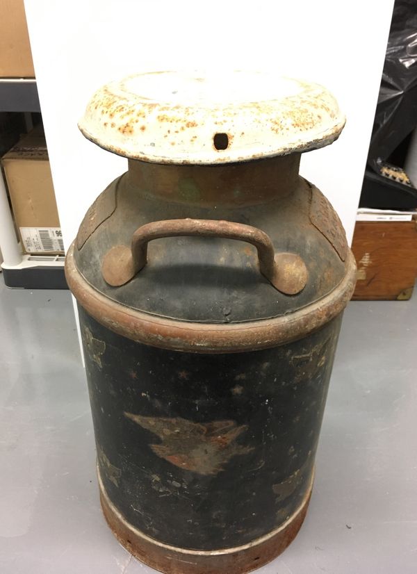 Vintage 1940’s Dairymen’s League Large metal milk can jug for Sale in