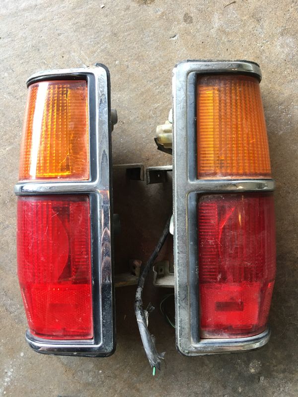 1985 Nissan 720 Tailgate