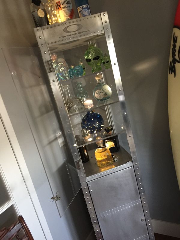 Oakley sunglasses vintage display case liquor rare !! for Sale