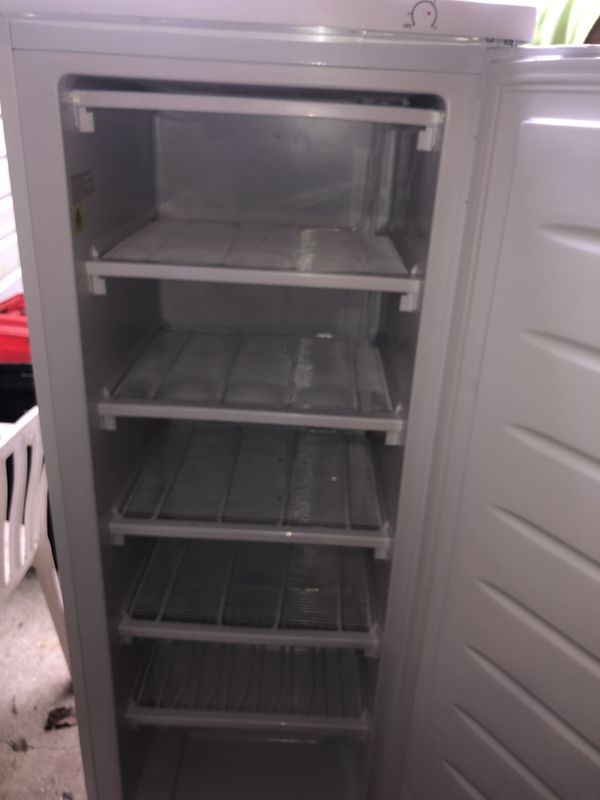 Thompson stand up deep freezer for Sale in Rushville, IN OfferUp
