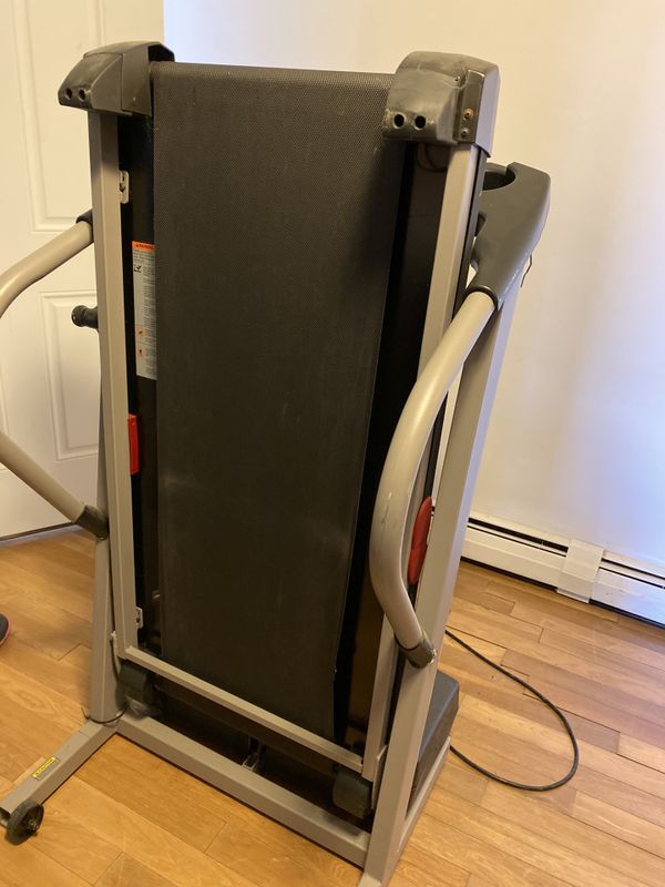 Proform 320x Treadmill for Sale in Gardner, MA OfferUp