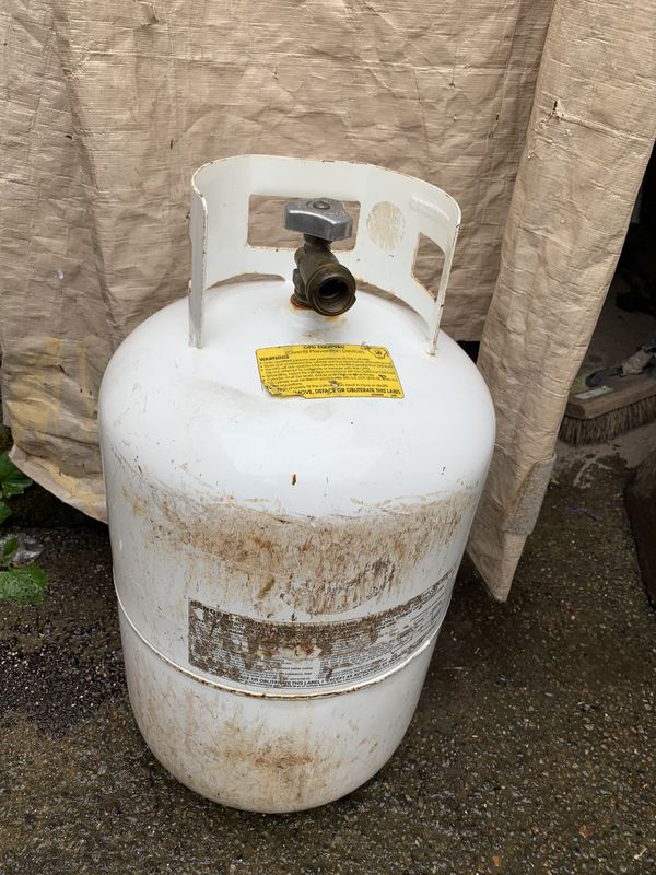 Small empty Propane tanks and 4 big propane tank for Sale in Tacoma, WA ...