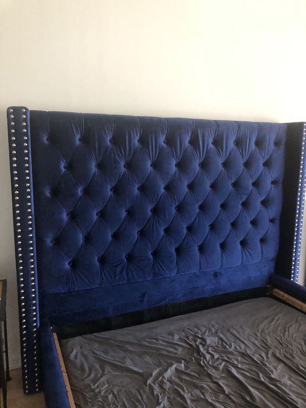 Royal Blue Velvet Tufted Bedframe and Headboard (Queen size) for Sale