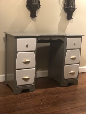 New And Used Desk For Sale Offerup