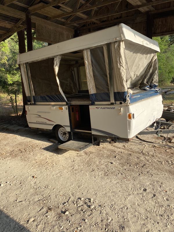 2005 coleman camper