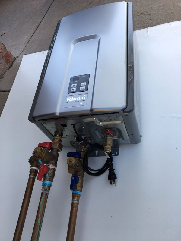 Rinnai 7.5 GPM Natural Gas indoor Tankless water heater for Sale in El