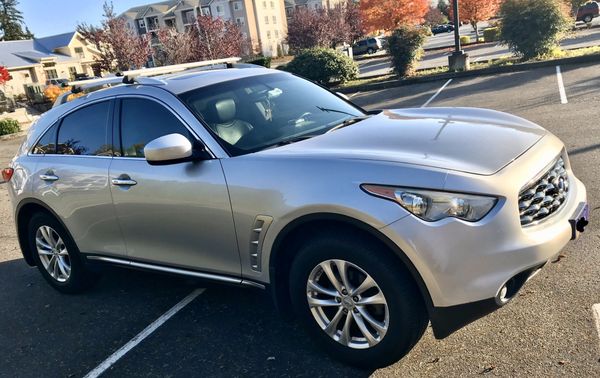 2010 Infiniti FX35. AWD 3.5L. Priced under KKB. for Sale in Everett, WA