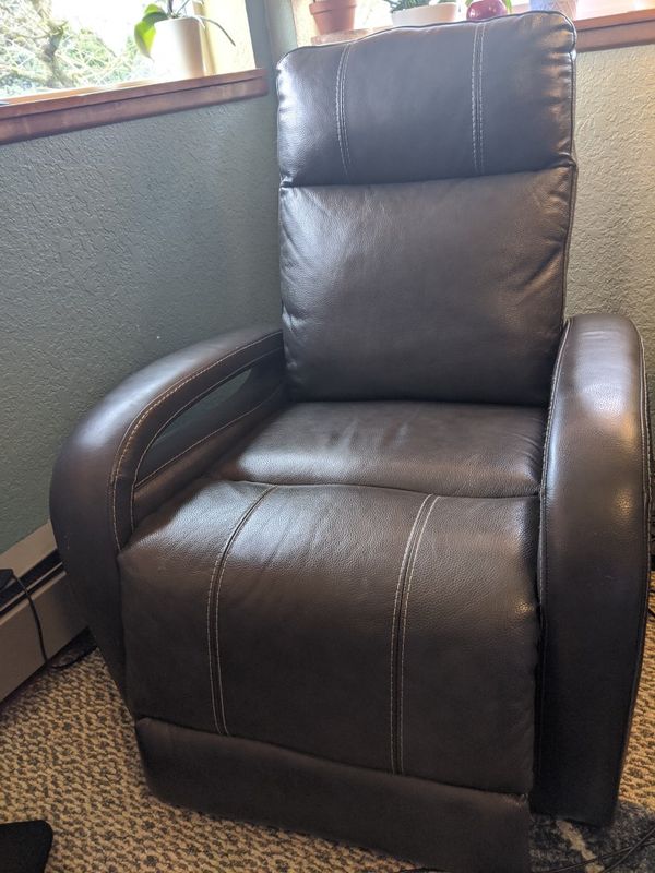 Costco swivel rocker recliner chair 3 months old for Sale in Brier, WA