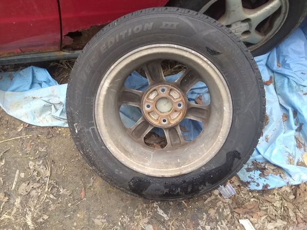 2001 Honda Accord wheel and tire for sale in Grand Prairie, TX - OfferUp