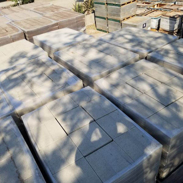 12X12 CEMENT DRIVEWAY PAVERS 200 PER PALLET for Sale in Riverside, CA