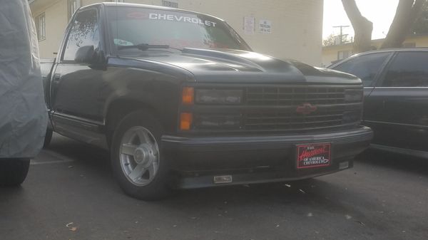 1993 chevy silverado obs on 24s cowl hood for Sale in Los Angeles, CA