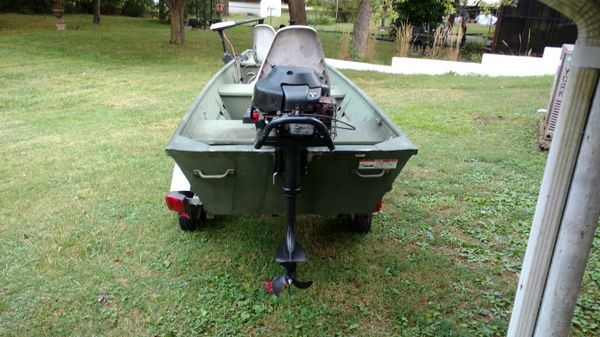 12ft alumacraft flat bottom Jon boat for Sale in Gallatin, TN - OfferUp