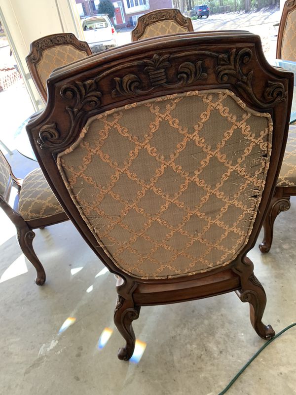 6 chairs dining room table for Sale in Winder, GA - OfferUp