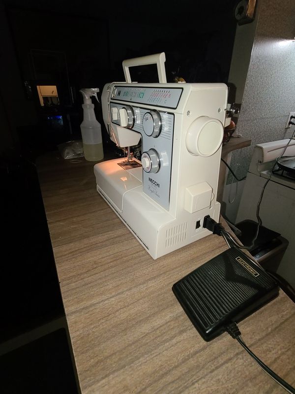 NECCHI sewing machine 4795 for Sale in Montebello, CA OfferUp