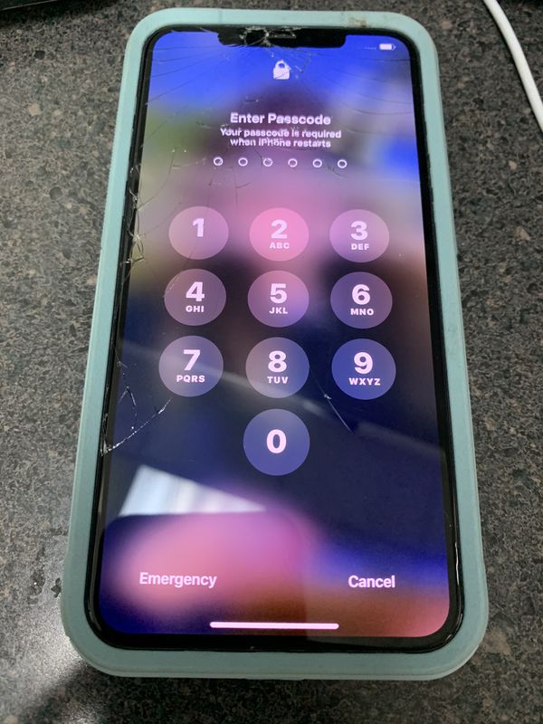 iPhone 11 Pro Max - iCloud locked for Sale in Palm Beach Gardens, FL