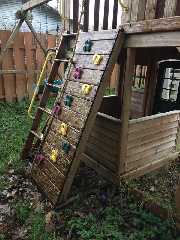Costco swing set for Sale in Aberdeen, WA OfferUp