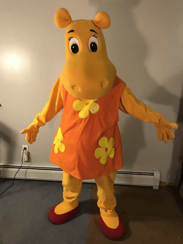 Backyardigans Tasha Costume