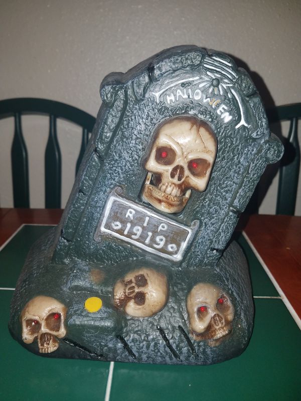 Motion Activated Headstone Halloween Decoration w/ Music for Sale in OR