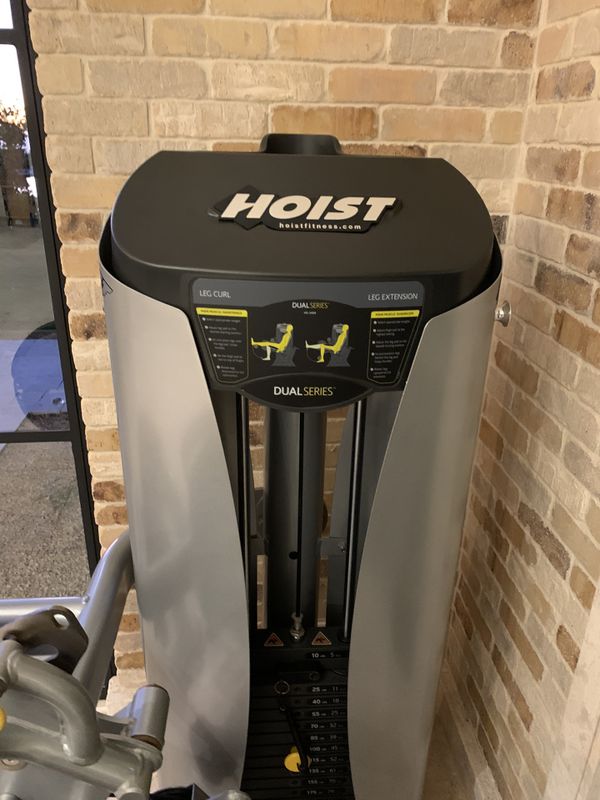 Hoist HD3400 Dual Leg Extension / Leg Curl for Sale in Newport Coast