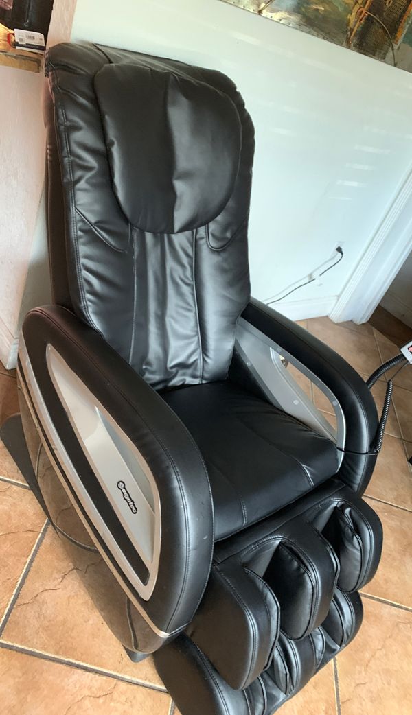 Ergotec massage chair for Sale in Miami, FL - OfferUp