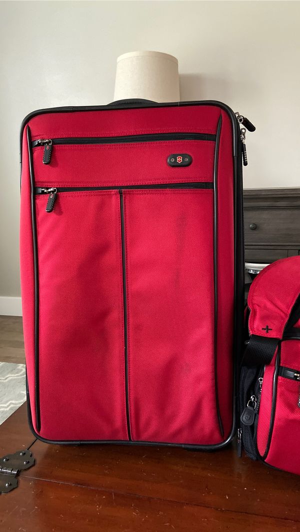 5 piece Victorinox Swiss Army Luggage set for Sale in Snohomish, WA OfferUp