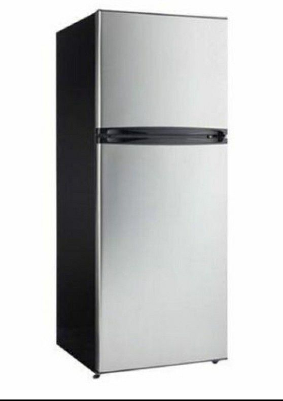Magic Chef 10 Cubic Feet refrigerator for Sale in Phoenix, AZ OfferUp