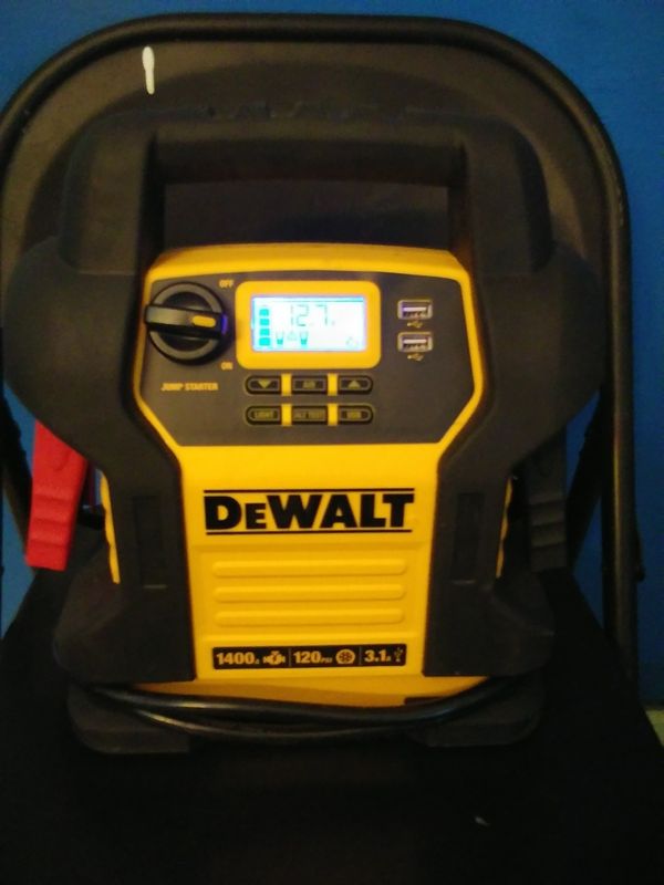 Dewalt 1400 amp jump box Clearance