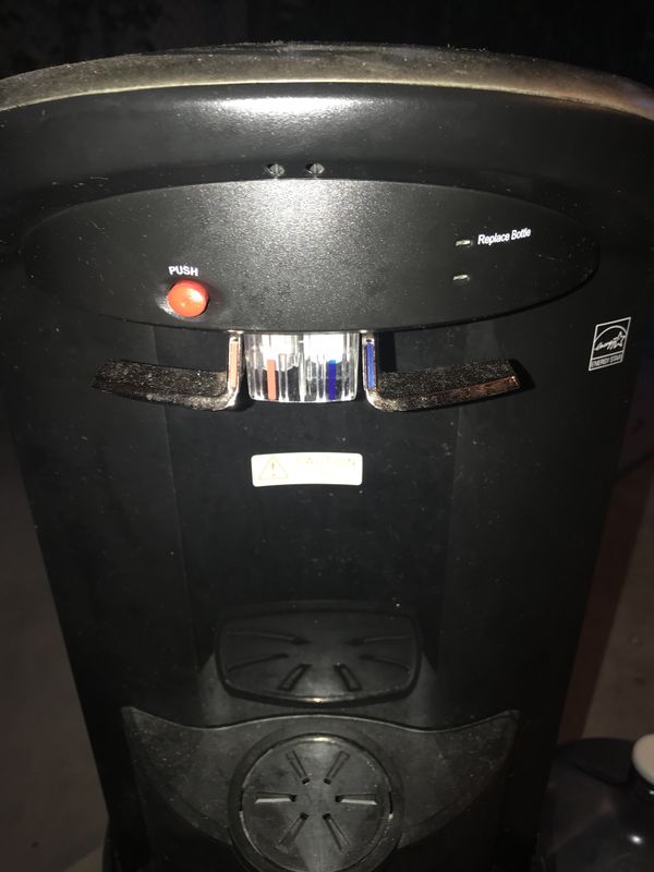 Crystal Mountain Water Cooler + 2 5 Gallon Jugs ! for Sale in Miami, FL