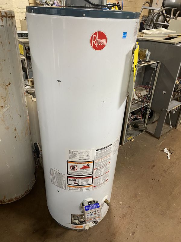 Power vent 50 gallon rheem hot water heater gas for Sale in Euclid, OH