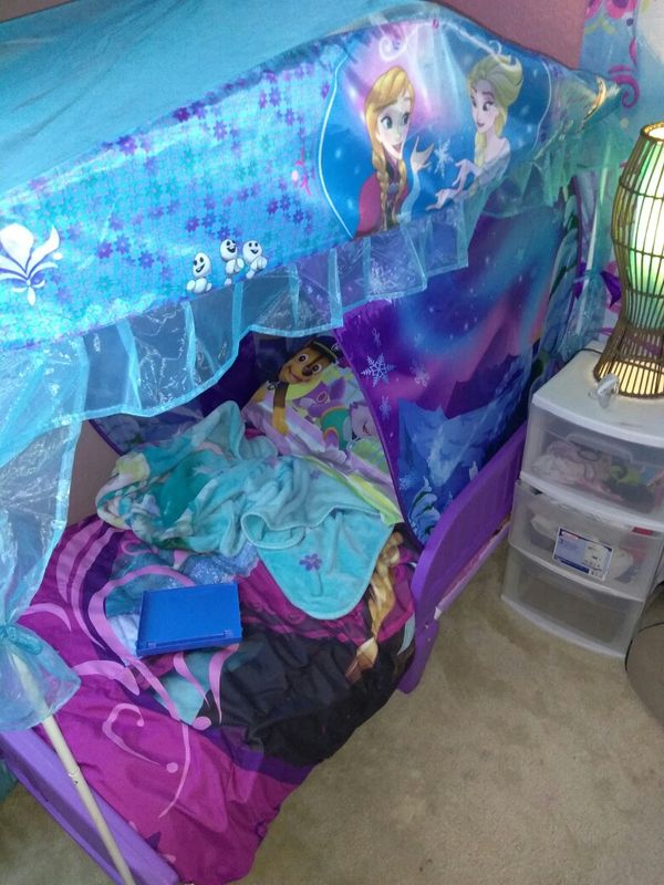 Frozen Elsa Canopy Bed for Sale in Kissimmee, FL OfferUp