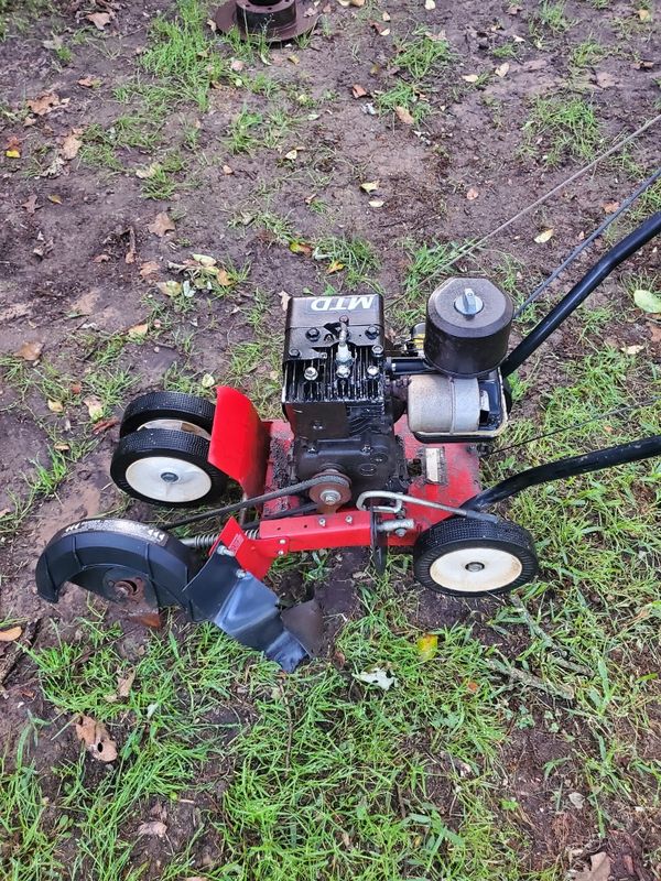 MTD lawn edger 2 Hp by Briggs & Stratton for Sale in Crowley, TX - OfferUp