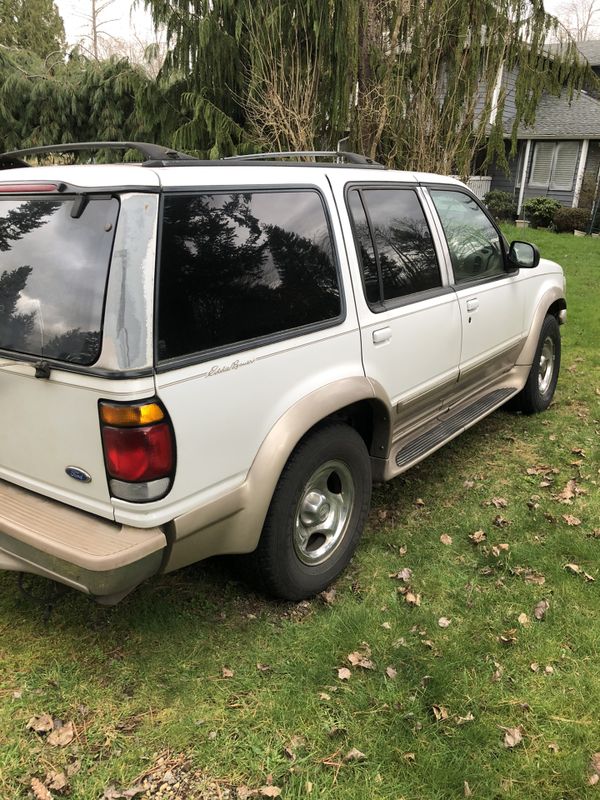 1997 Ford Explorer (Eddie Bauer Edition) for Sale in Lake Stevens, WA