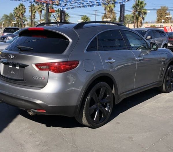 2015 Infiniti QX70 sport for Sale in Montclair, CA - OfferUp