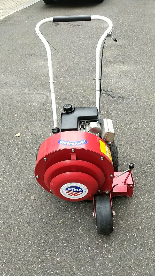 GIANT VAC push leaf blower for Sale in Monroe, CT OfferUp