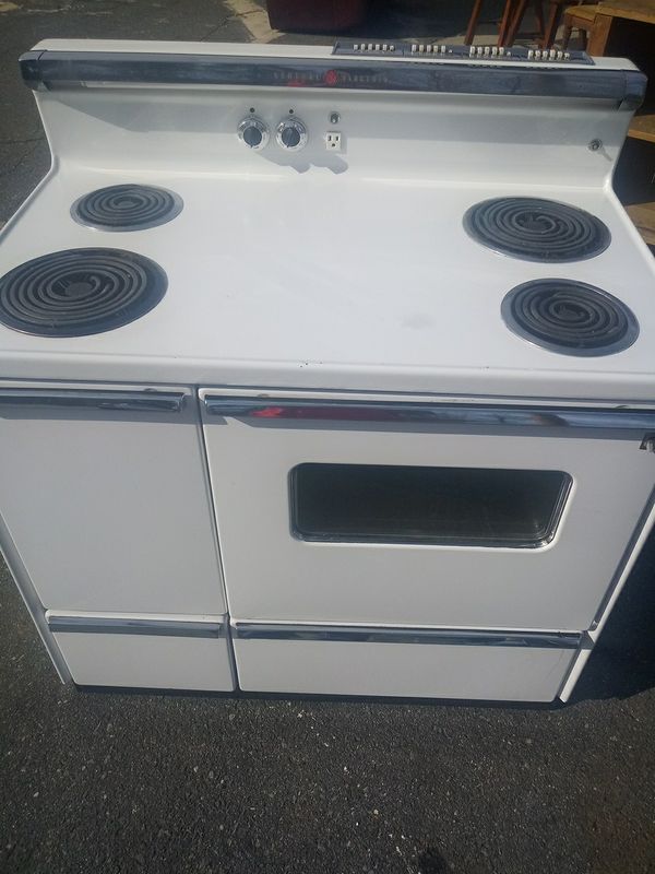 1957 vintage stove by General Electric for Sale in WinstonSalem, NC