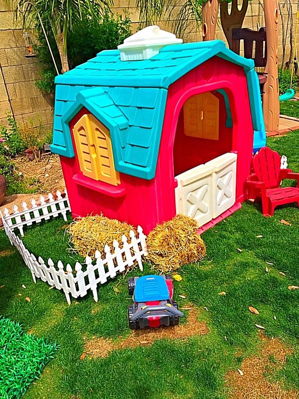 Step2 Big Barn Playhouse Playset for Sale in Glendale, AZ OfferUp