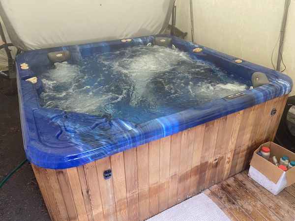 SALE PENDING - Clearwater Spas Beachcraft St Andrew 7' x 7' Hot Tub Spa ...