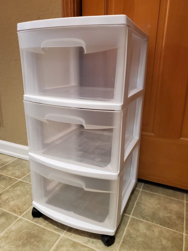 Plastic Dresser with Wheels / Storage for Sale in Everett, WA OfferUp