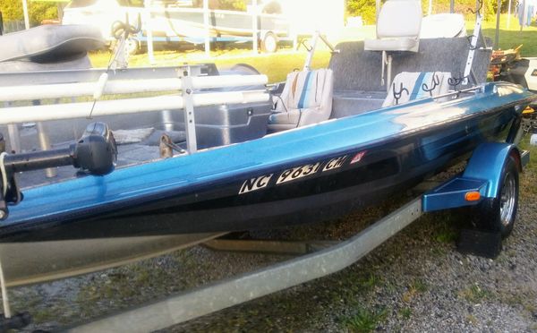 1986 stratos bass boat for Sale in Archdale, NC - OfferUp