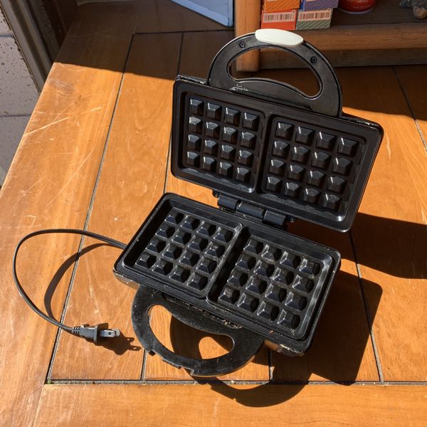 Rival Waffle Maker Iron Appliance for Sale in Mesa, AZ OfferUp