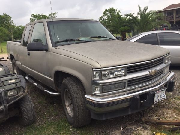 95 Chevy C2500 diesel for Sale in Dickinson, TX - OfferUp