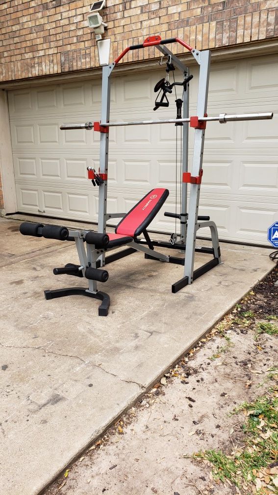 Squat Rack w/ Bench & Weight Set. CAN DELIVER. PRICE FIRM