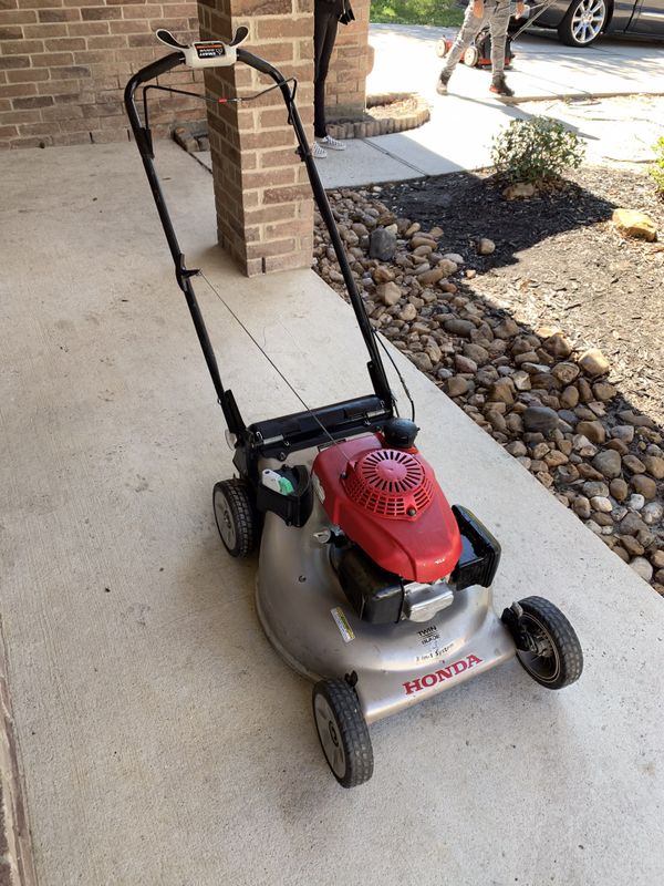 HONDA GCV160 SELF PROPELLED LAWN MOWER for Sale in Spring, TX - OfferUp