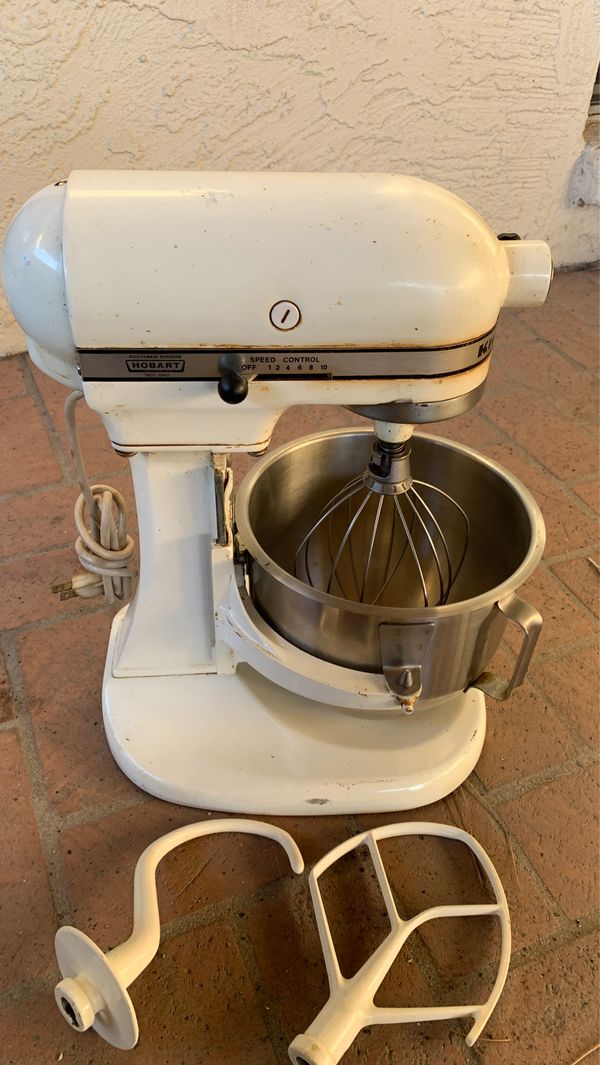 Vintage Kitchen Aid Hobart Model K5A White 300w, 10 speed mixer for Sale in Glendale, AZ OfferUp