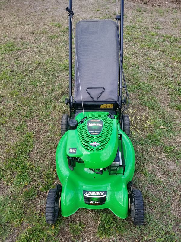 Lawn Boy 20Inch 6.75GrossTorque Briggs & Stratton GasPowered Self Propelled Lawn Mower for