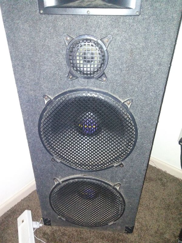 2 sets of Welton dual Pro studio 15" tower speakers for Sale in San Antonio, TX OfferUp