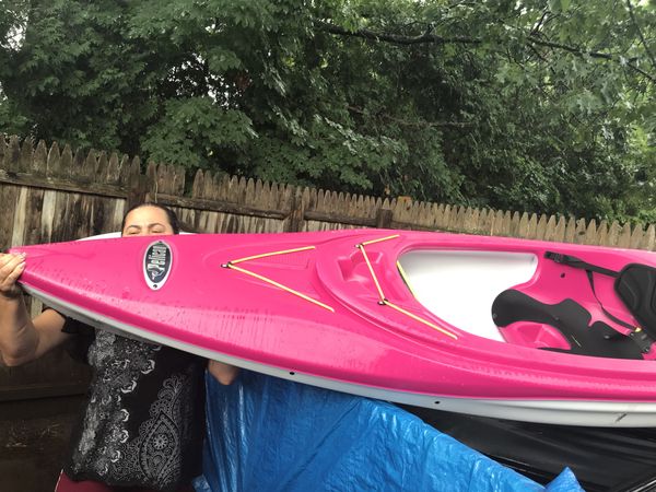 Pelican Trailblazer 100 NXT Kayak for Sale in Agawam, MA - OfferUp